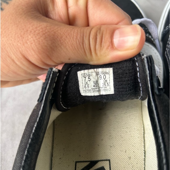 VANS! - Picture 12 of 12